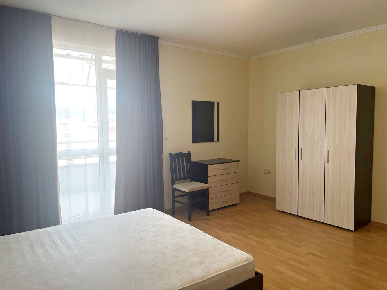 Prostorný panoramatický apartmán se dvěma ložnicemi ve Slunečném pobřeží