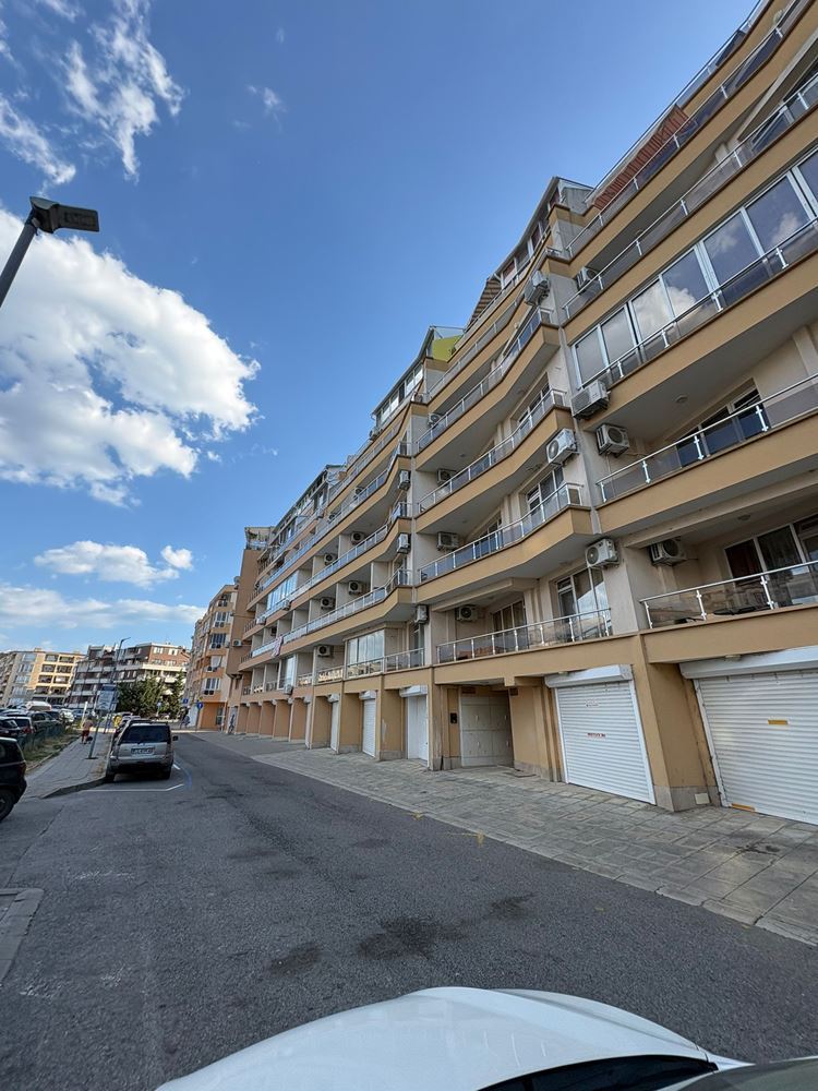 Zařízený apartmán s jednou ložnicí ve Starém Městě Pomorie