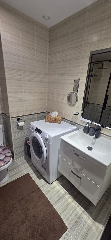 Apartmán s jednou ložnicí 100 m od pláže v Slunečném pobřeží – zařízený a připravený k nastěhování