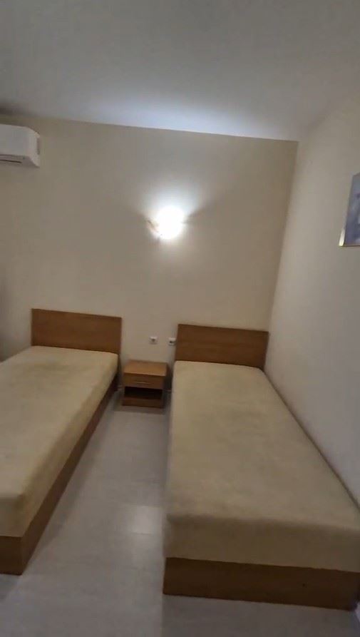 Prostorný byt se dvěma ložnicemi ve Slunečném pobřeží – plně zařízený, výborná lokalita a připravený na výnosnou investici