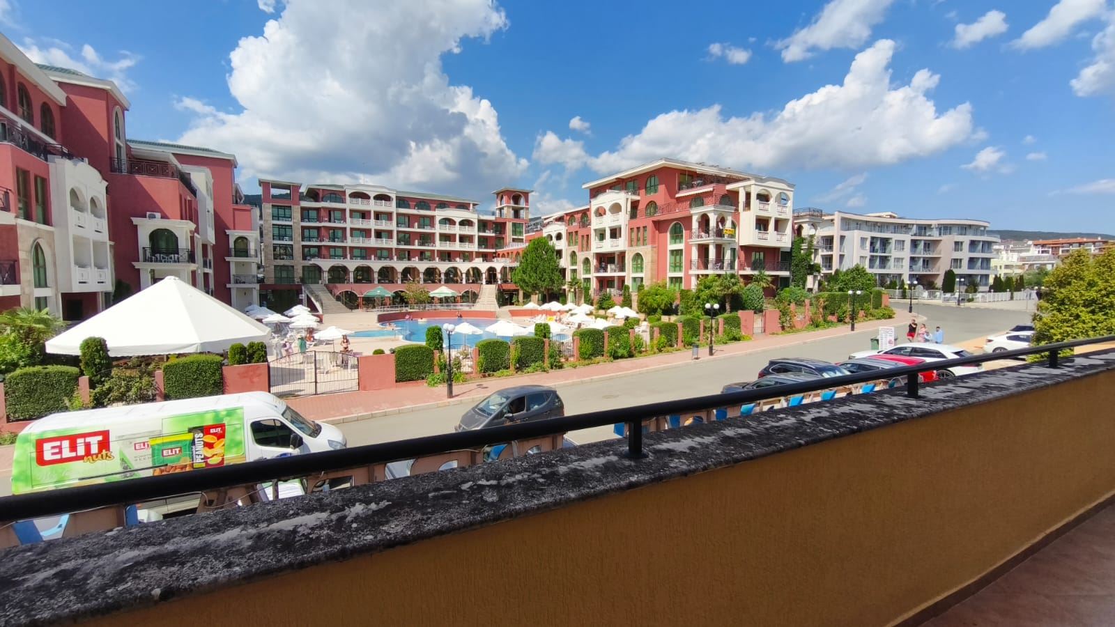 Prostorný apartmán se dvěma ložnicemi a výhledem na moře ve Sveti Vlas, 200 metrů od pláže