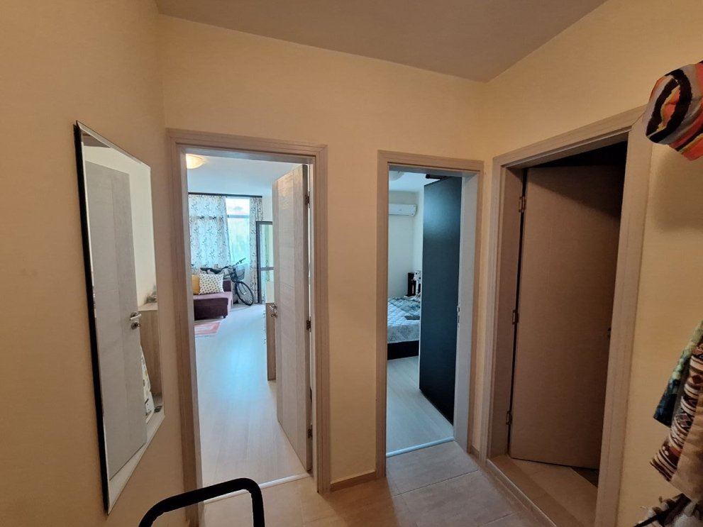 Světlý 2pokojový apartmán v komplexu v Ravdě – blízko moře a centrální infrastruktury