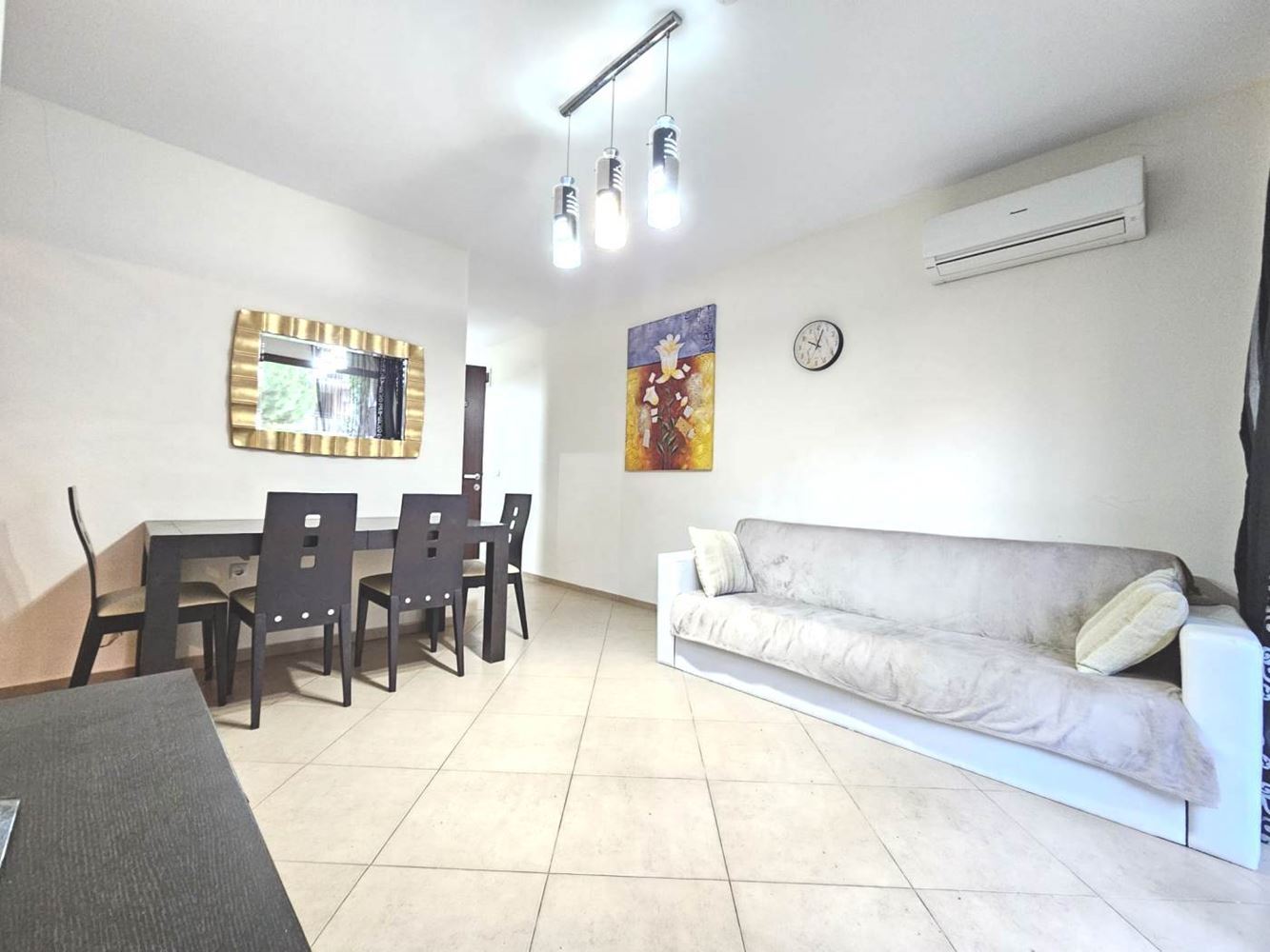 Třípokojový apartmán v přízemí s přímým přístupem k bazénu v luxusním komplexu ve Slunečném pobřeží