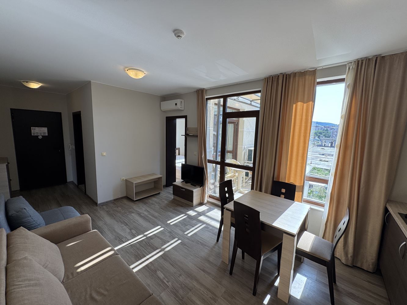 Apartmán s jednou ložnicí v moderním komplexu ve Sveti Vlas – útulná nemovitost připravená k nastěhování