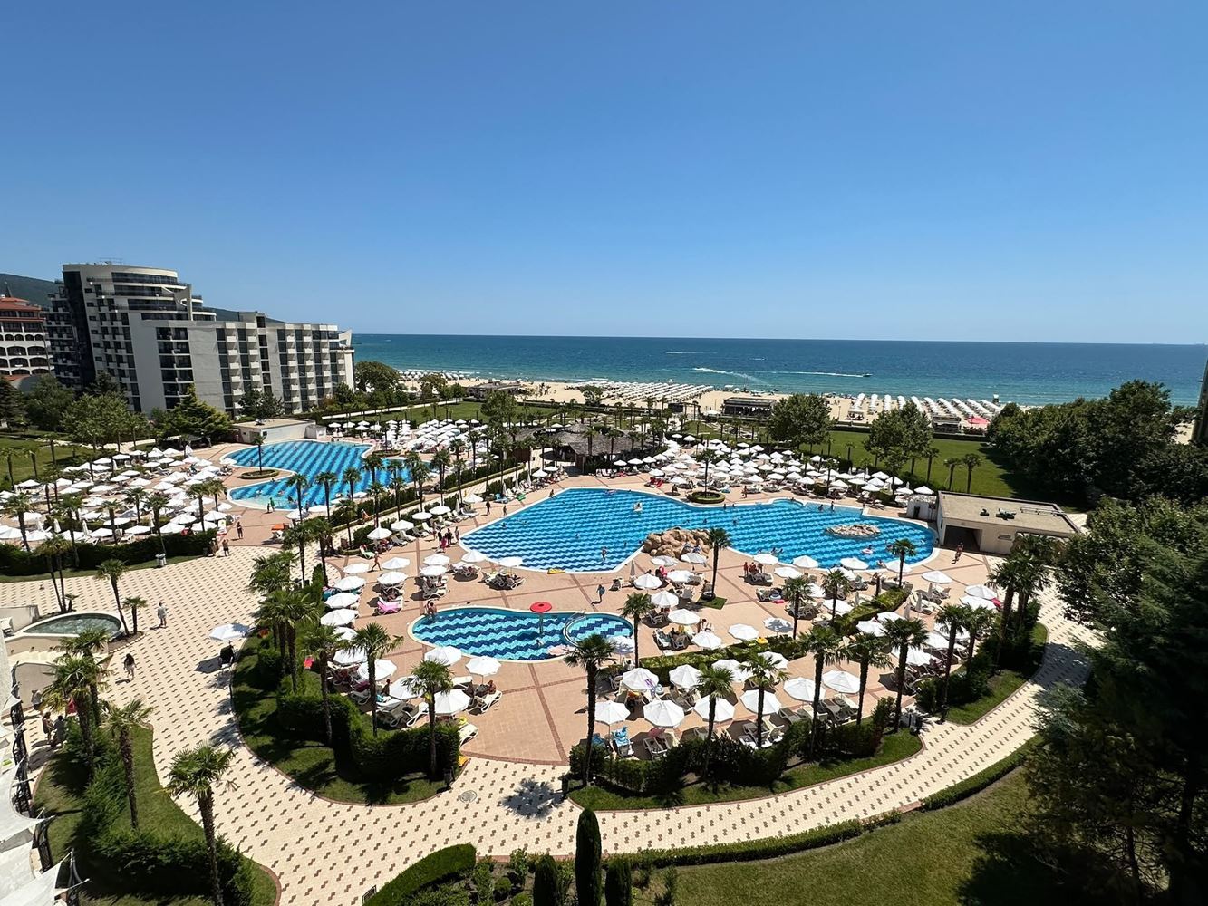 Apartmán s působivým panoramatickým výhledem na moře v první linii v Sunny Beach