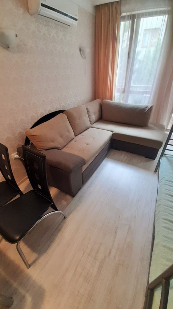 Apartmán s jednou ložnicí v prestižním komplexu v Slunečném pobřeží – komfort, vybavení a vynikající investice u moře