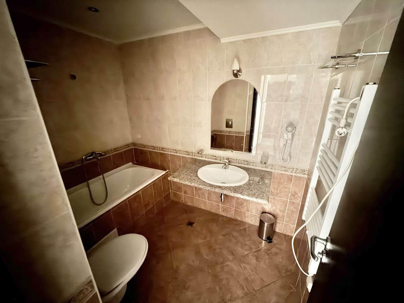 První linie v Pomorie – apartmán s jednou ložnicí v luxusním komplexu u Jižní pláže