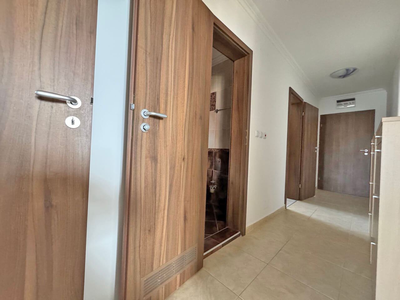 Prostorný byt se 2 ložnicemi v butik komplexu jen pár metrů od moře ve Sveti Vlas 