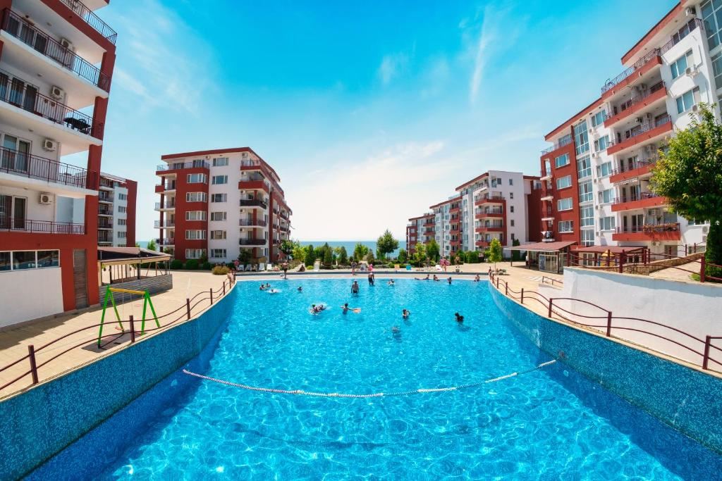 Apartmán se dvěma ložnicemi v luxusním komplexu na první linii ve Sveti Vlas