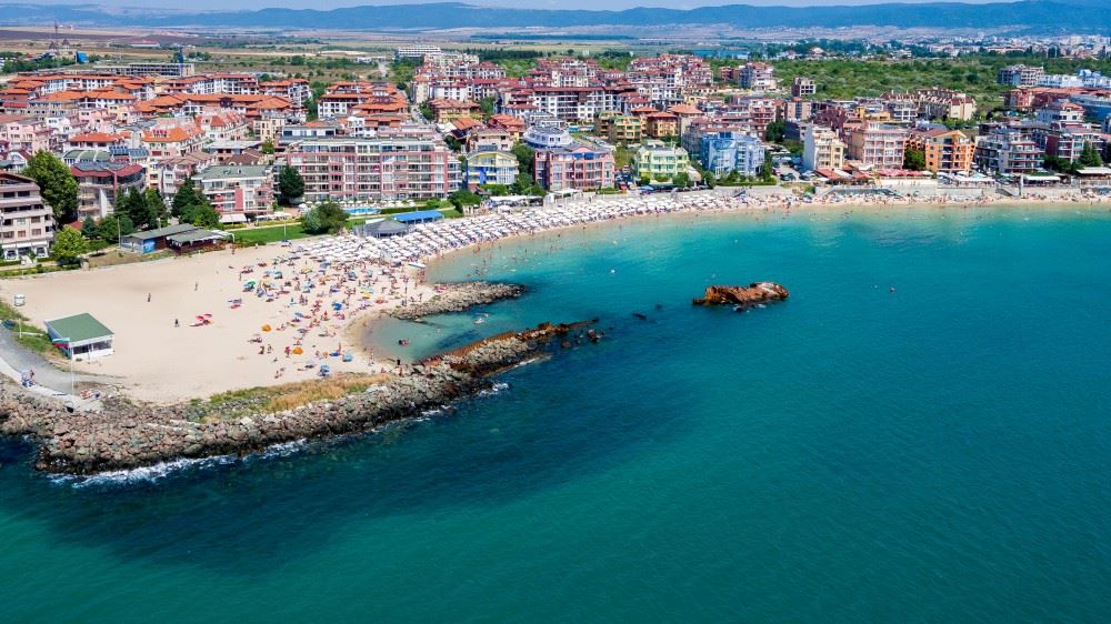 Apartmán s jednou ložnicí a vlastní zahrádkou v Ravdě – pouze 200 m od moře