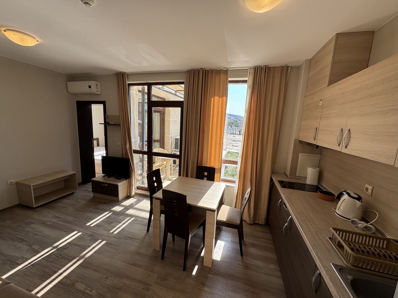 Apartmán s jednou ložnicí v moderním komplexu ve Sveti Vlas – útulná nemovitost připravená k nastěhování