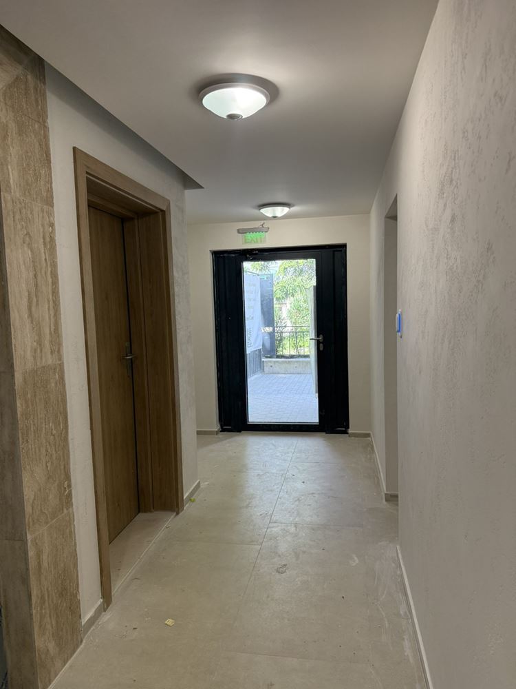 Prostorný dvoupokojový apartmán v nové budově s Aktem 16 v Burgasu – komfort, prostor a skvělá lokalita