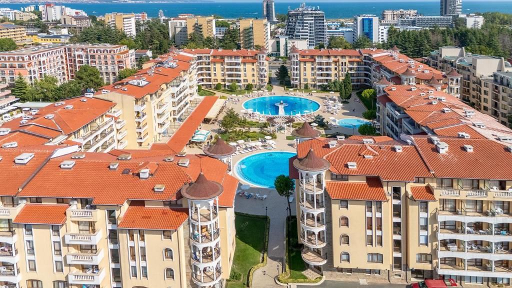 Prostorný byt se dvěma ložnicemi a vynikající infrastrukturou v Sunny Beach