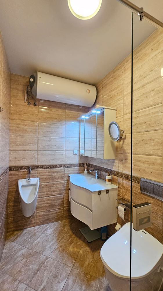 Prostorný penthouse s panoramatickou terasou a saunou v moderním rezidenčním komplexu v Slunečné pobřeží