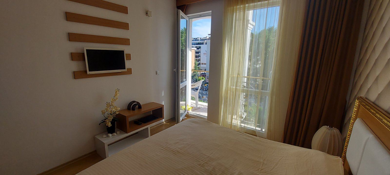 Luxusní jednopokojový apartmán v prestižním komplexu na Slunečném pobřeží