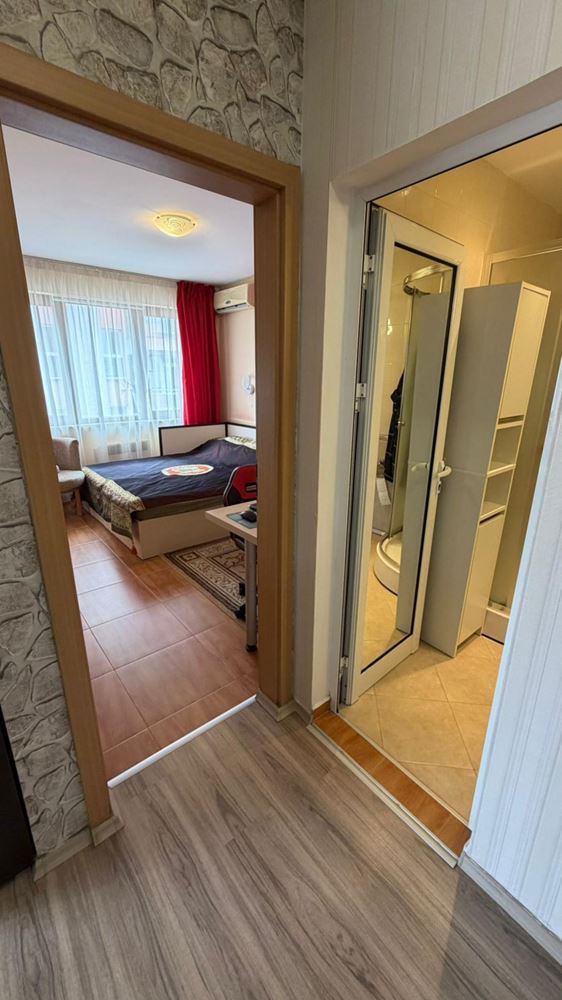 Komfort po celý rok – stylový dvoupokojový byt na Slunečném pobřeží