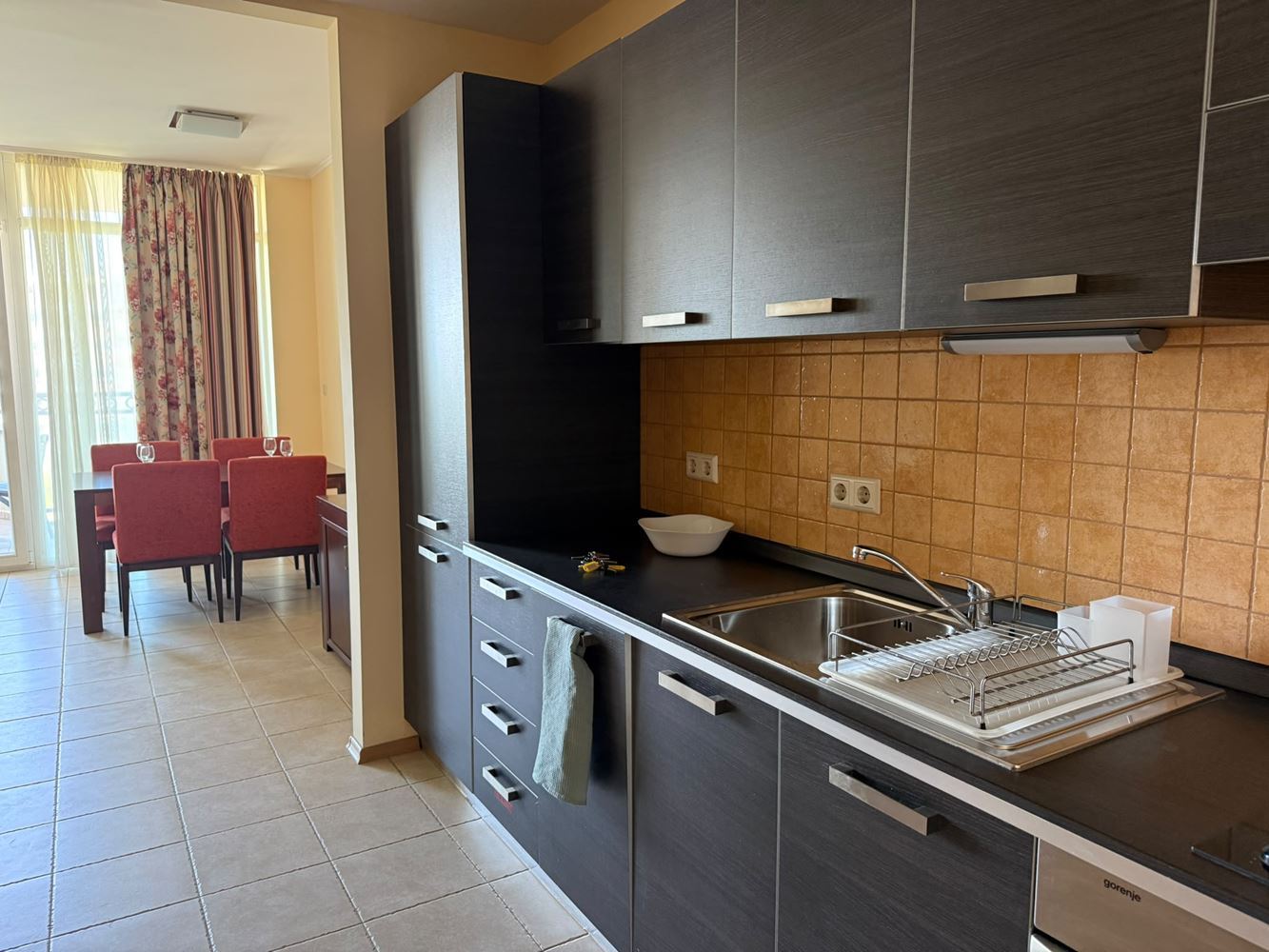 Prostorný apartmán s jednou ložnicí v první linii v Pomorie