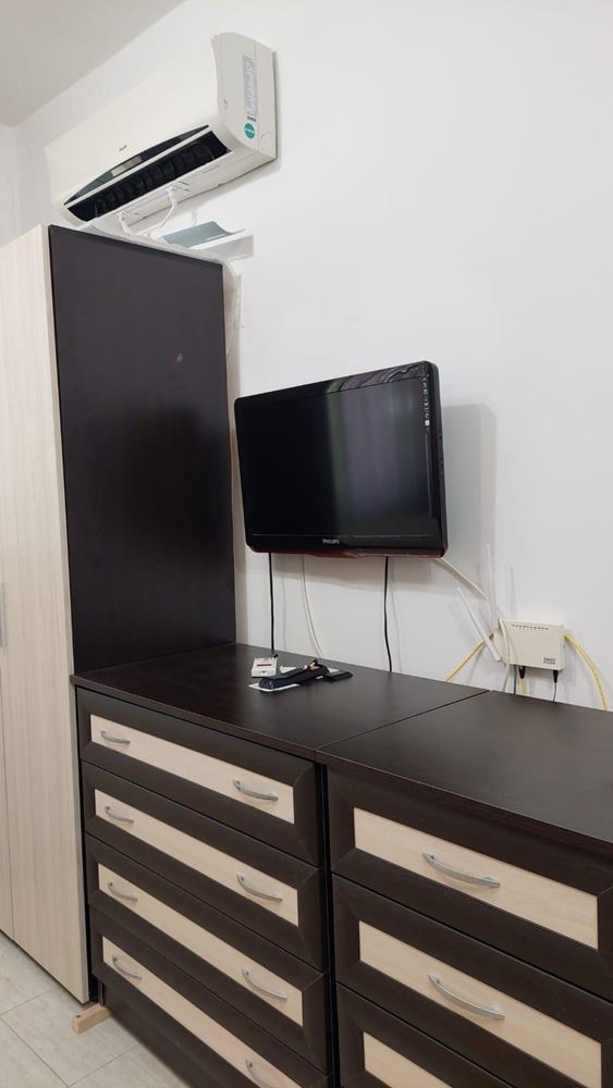 Zařízené studio ve Starém Městě Pomorie – 100 m od moře, s velkým zaskleným balkonem a výbornou polohou