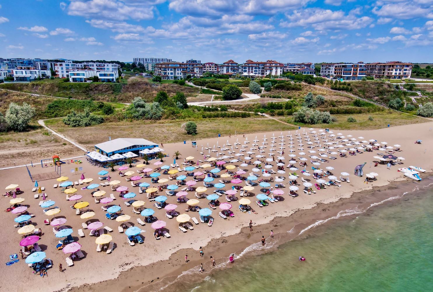 Apartmán s vlastní zahrádkou 100 m od moře v Sarafovu – novostavba před Aktem 15