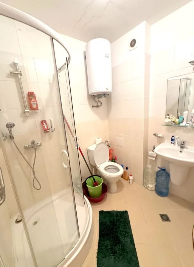 Apartmán se dvěma ložnicemi v první linii u moře v Ravdě – panoramatický výhled na moře a prestižní poloha