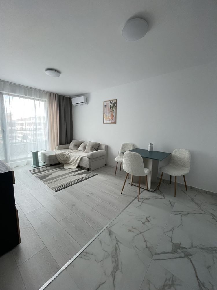 Útulný a funkční apartmán s jednou ložnicí v srdci Starého Města Pomorie