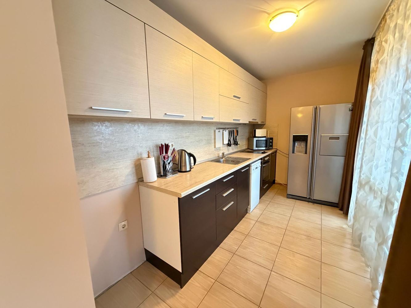 Prostorný třípokojový apartmán v Nesebaru – plně zařízený, v klidné a rychle se rozvíjející oblasti u moře