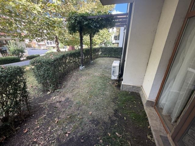 Komfort a klid u moře – prostorný apartmán s jednou ložnicí v Aheloy