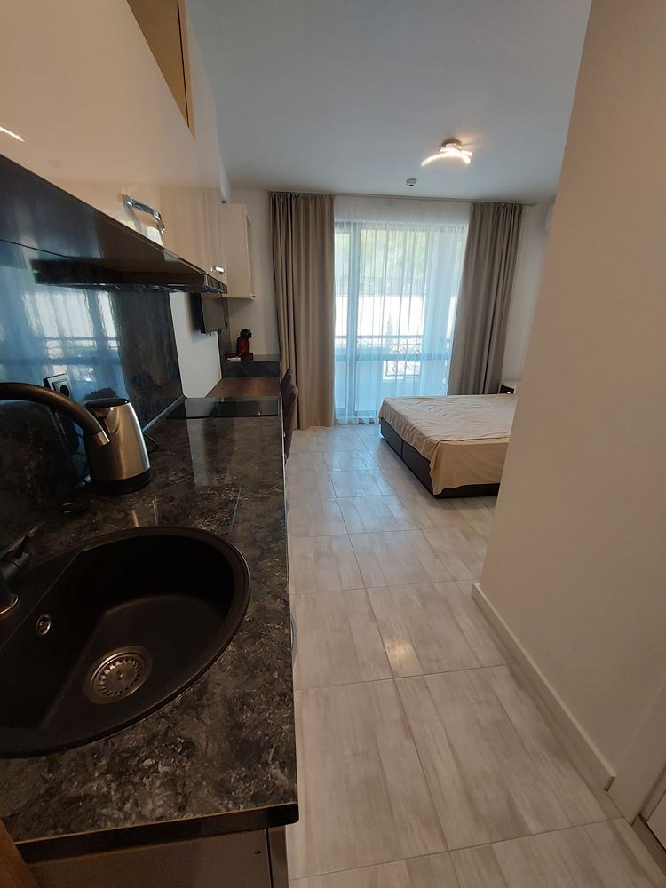 Elegantní studio v první linii u moře v prestižním komplexu ve Sveti Vlas – komfort, styl a výhled na moře