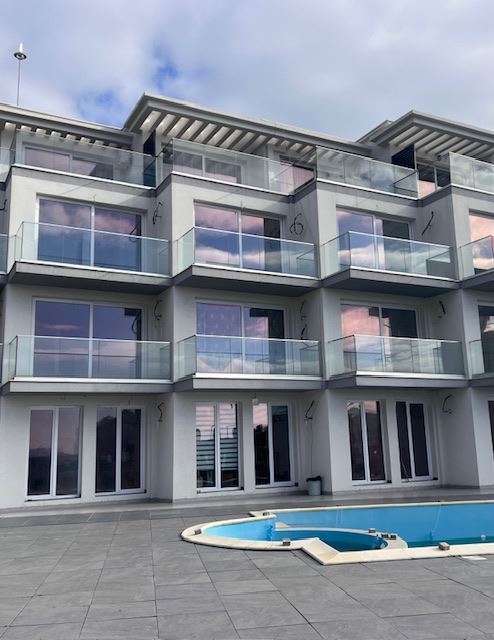 Kompaktní studio ve Sveti Vlas – 500 m od pláže, komplex s bazénem a parkováním