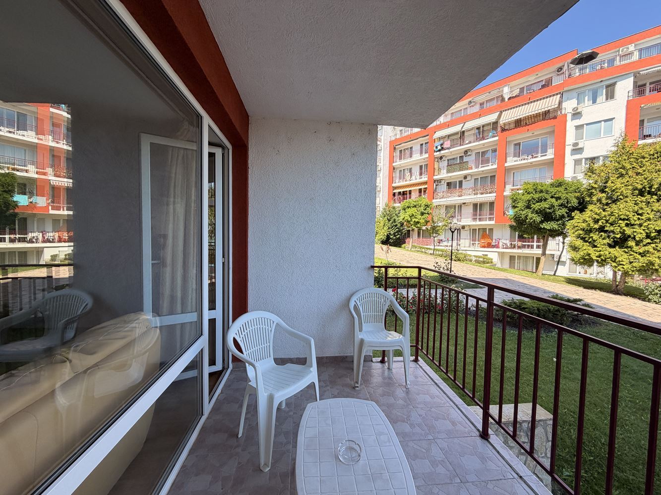 Absolutně první linie v Sveti Vlas! Prostorný apartmán s jednou ložnicí a nádherným výhledem na moře