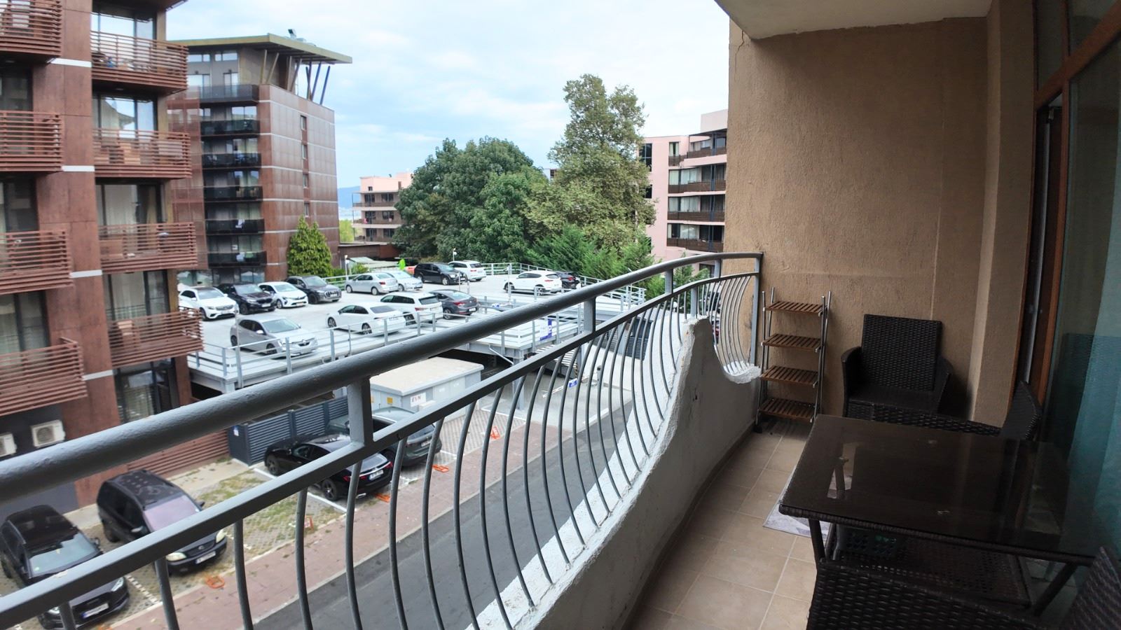 Stylový apartmán s jednou ložnicí v komplexu s bazény a vynikajícím vybavením