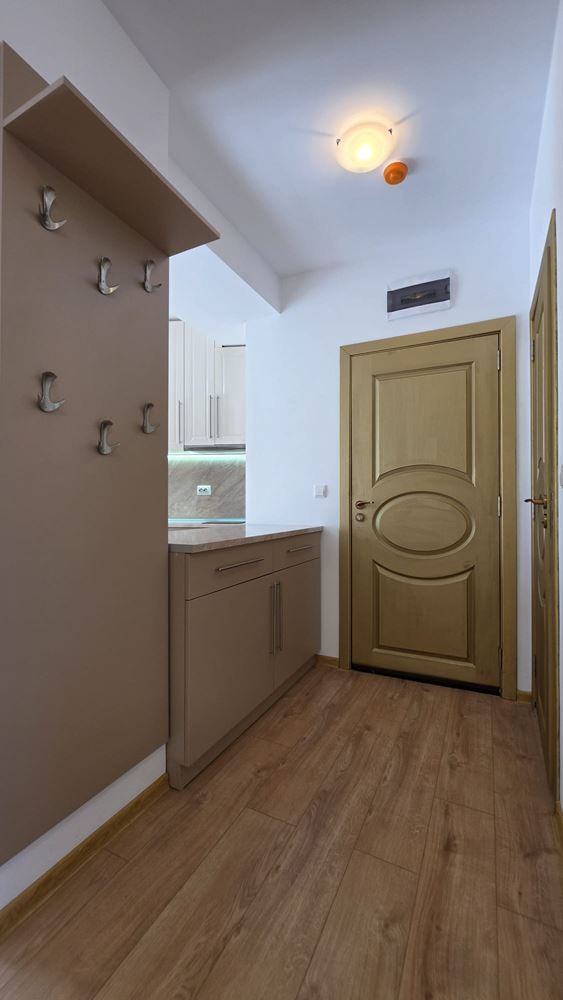 Stylový apartmán s jednou ložnicí, funkční dispozicí, komfortem a klidnou atmosférou letoviska