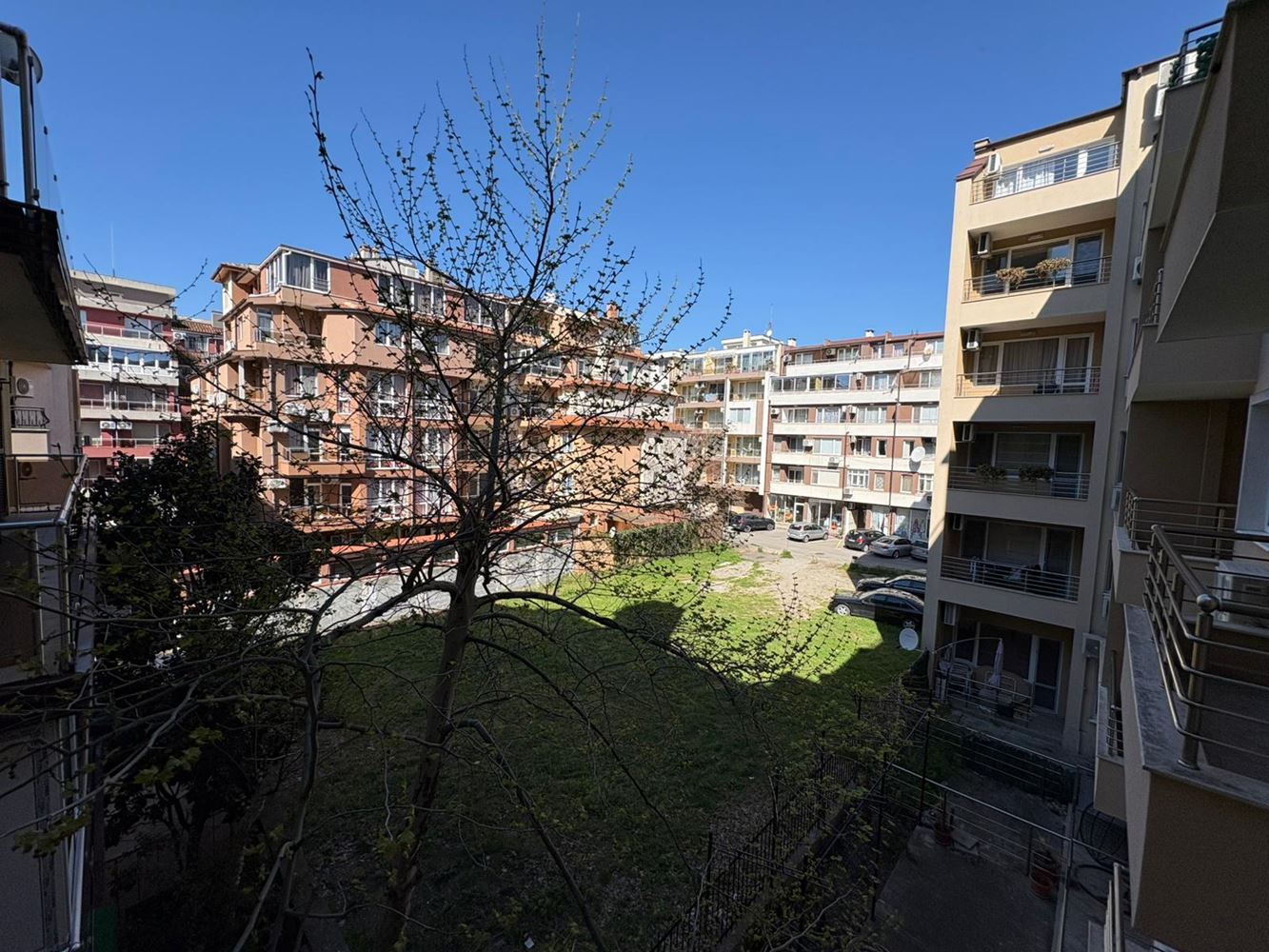 Prostorné studio v srdci Starého města Pomorie – jen pár kroků od moře