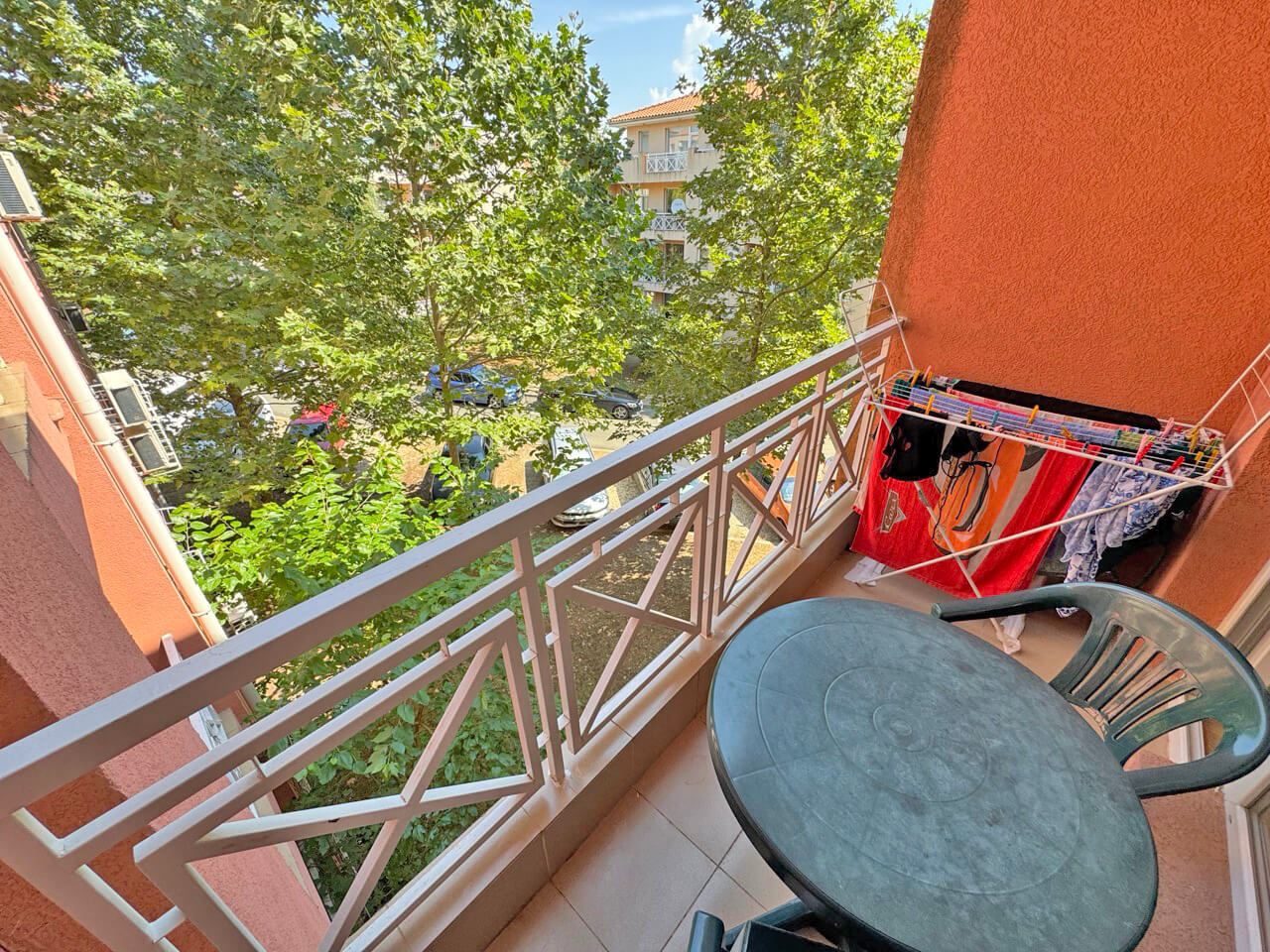 Studio apartmán na Slunečném pobřeží – výborná investice připravená k pronájmu