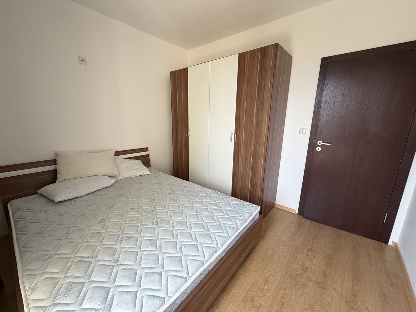 Byt s jednou ložnicí pár kroků od jižní pláže v Ravdě – bez poplatku za údržbu