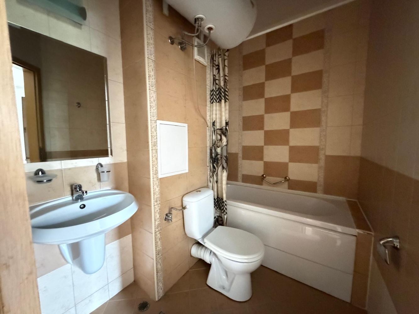 Prostorný byt s dvěma ložnicemi s přímým výstupem do vlastní zahrady v Sunny Beach – komfort, luxus a útulnost