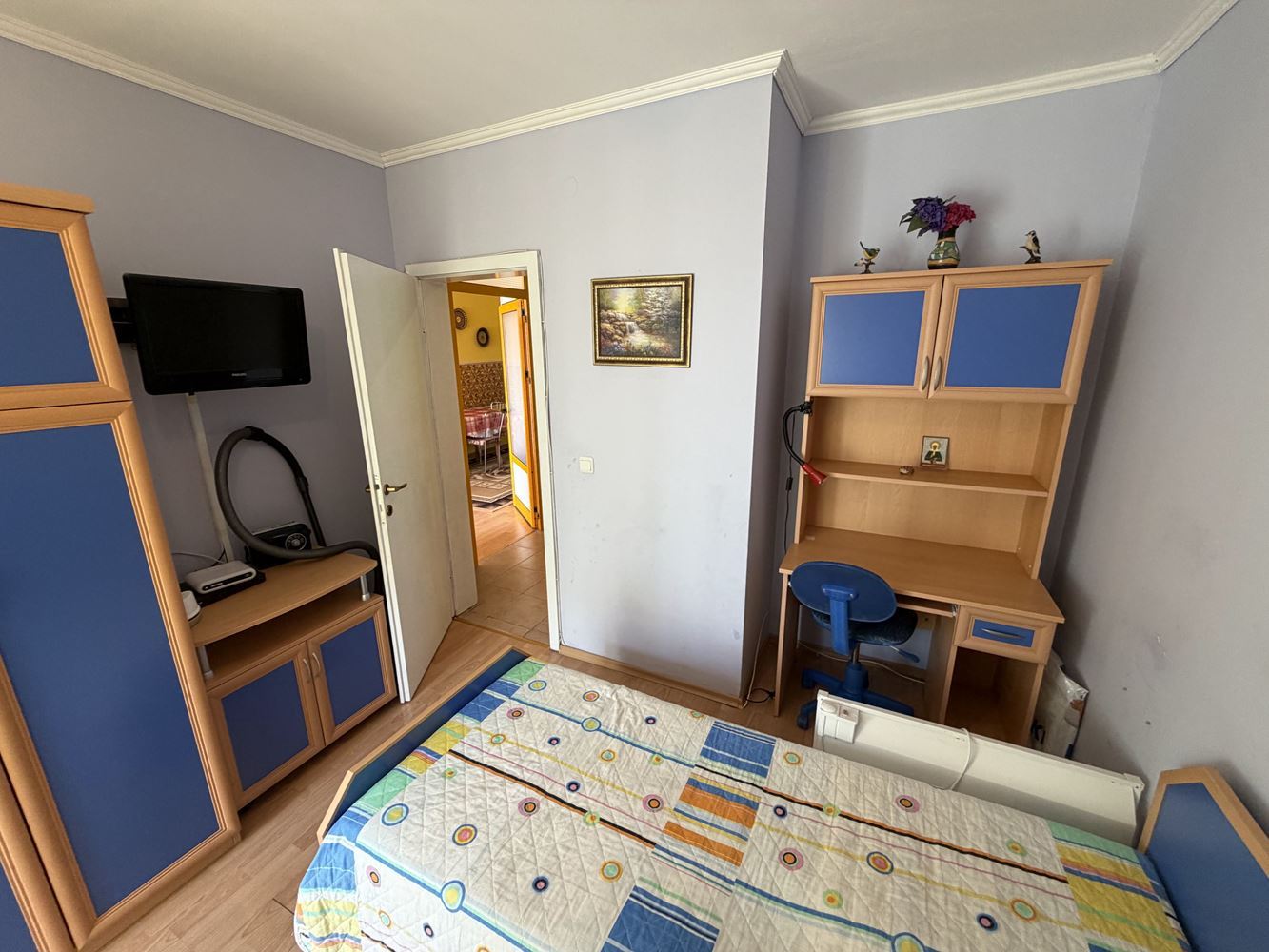 Apartmán s jednou ložnicí, prostornou terasou a výhledem na moře ve Sveti Vlas – 300 metrů od pláže