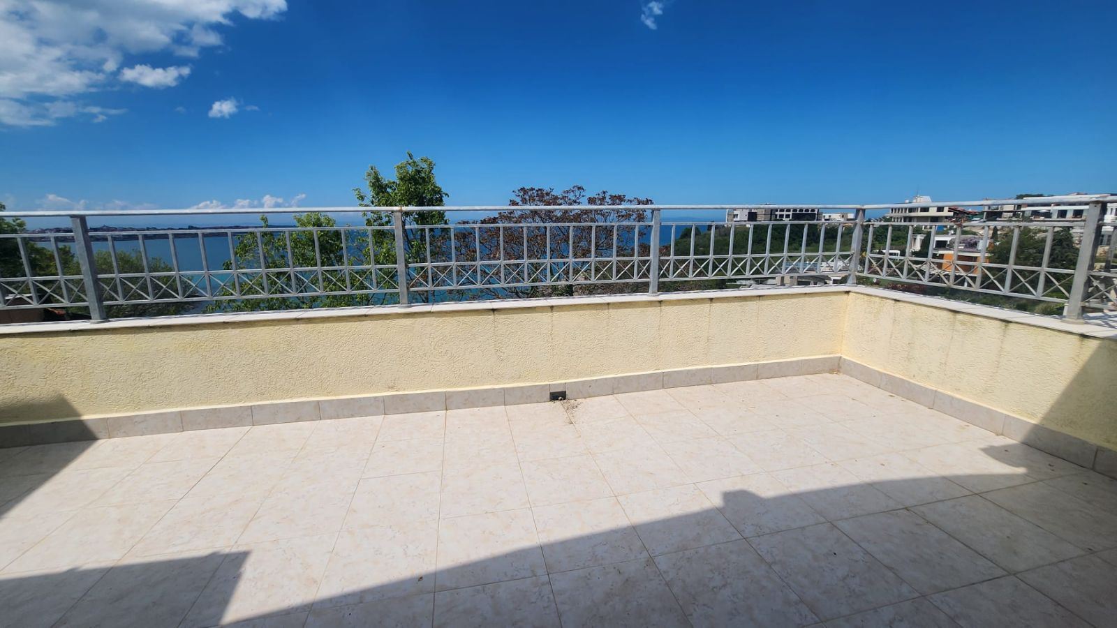 Mezonet v první linii u moře v Sozopolu s panoramatickými výhledy a butikovou lokalitou