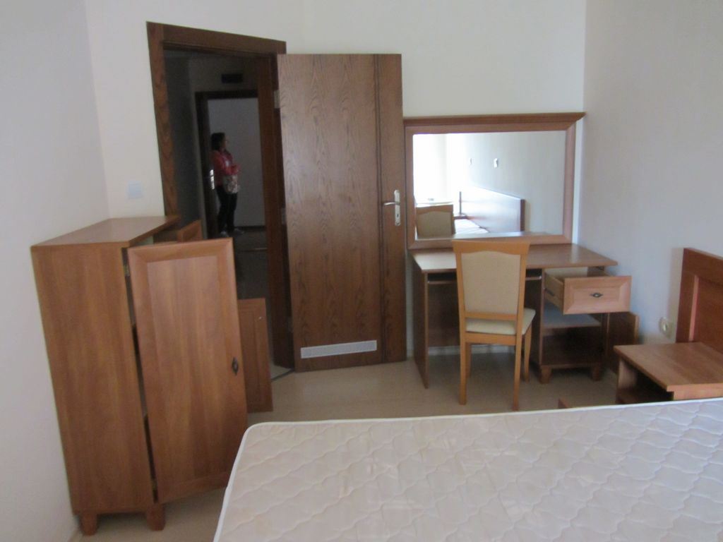 První linie k pláži Butamyata! Zařízený apartmán s jednou ložnicí a částečným výhledem na moře v Sinemorec