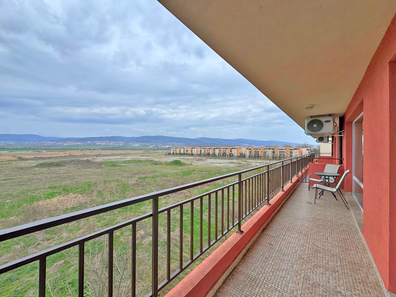 Byt s jednou ložnicí na Slunečném pobřeží – útulnost, komfort a plnohodnotný život u moře