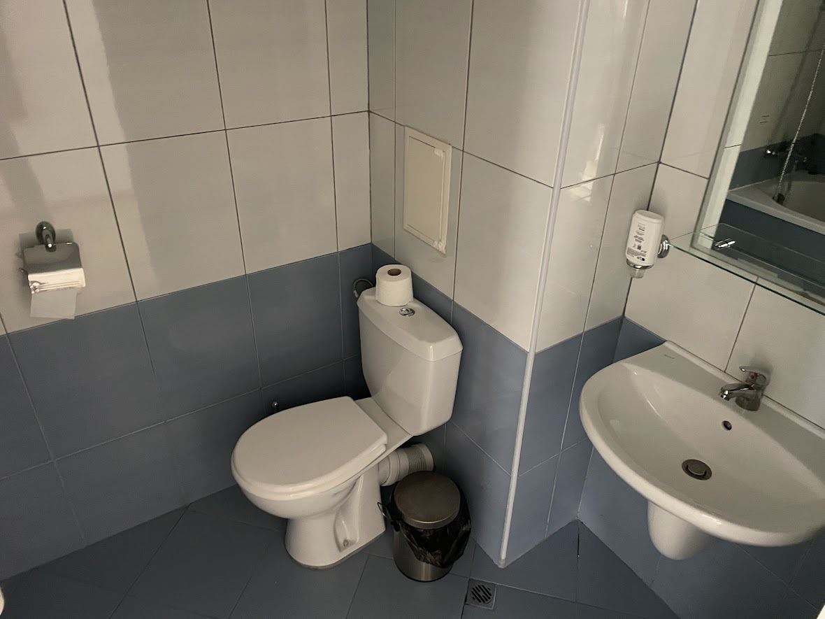 Výhled na moře a prvotřídní lokalita – byt v komplexu se službami, Aheloy