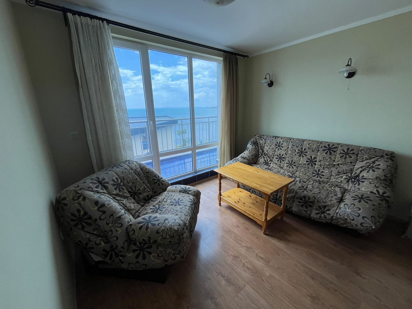 Apartmán se dvěma ložnicemi v první linii v Pomorie s působivým panoramatickým výhledem na moře