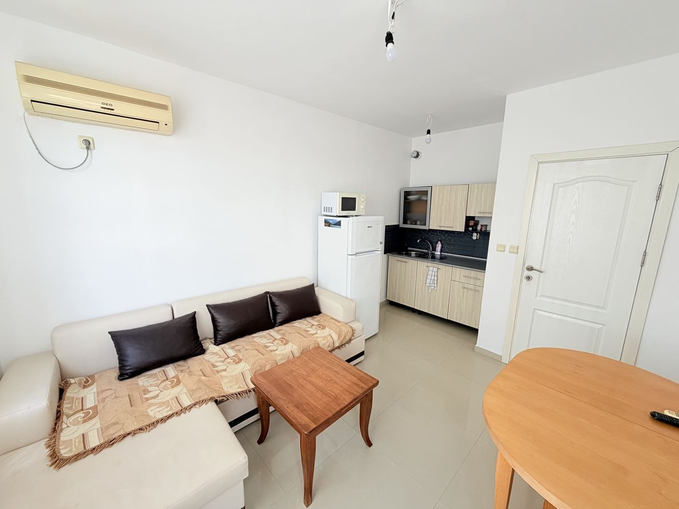 Apartmán se dvěma ložnicemi v Ravdě s výhledem na moře a bez poplatku za údržbu! 