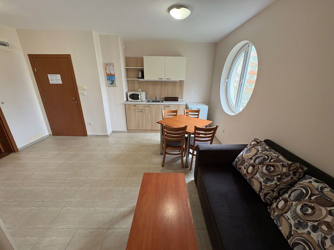 Apartmán se dvěma ložnicemi 300 metrů od pláže v centru Slunečného pobřeží