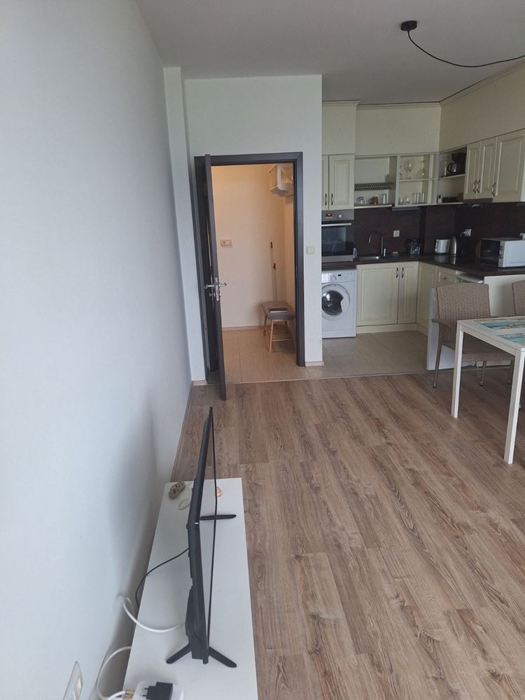 Byt 2+1 v první linii u moře s panoramatickým výhledem a prostornou terasou