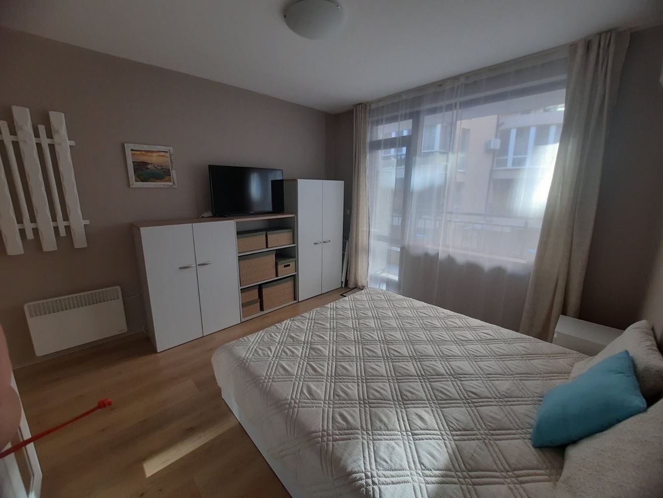 Dvoupokojový apartmán s jednou ložnicí pouhých 300 metrů od moře v Pomorie