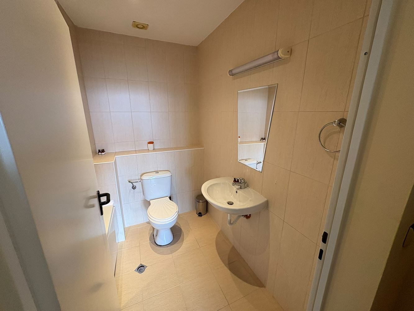 Apartmán se dvěma ložnicemi ve Slunečném pobřeží – prostornost, vybavení a zábava v rekreačním komplexu
