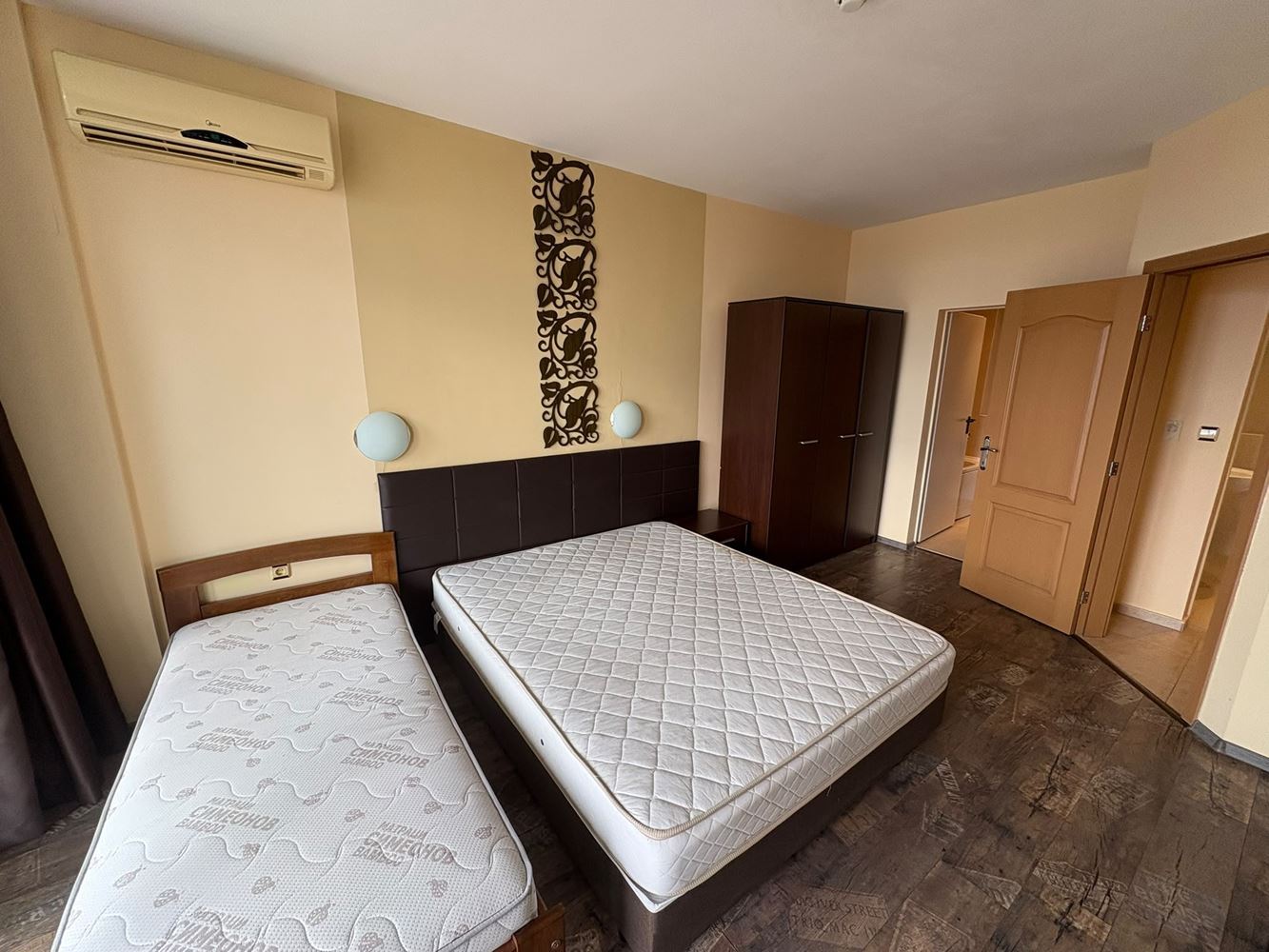 Apartmán se dvěma ložnicemi ve Slunečném pobřeží – prostornost, vybavení a zábava v rekreačním komplexu