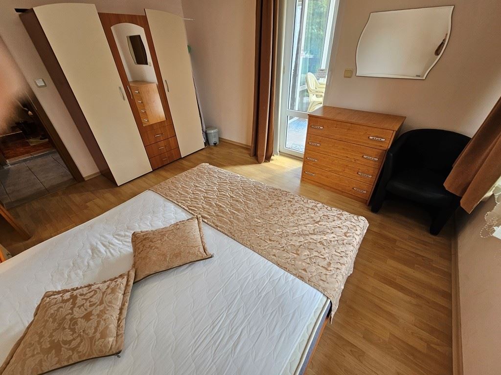 Apartmán s jednou ložnicí na první linii u moře v hlídaném komplexu v Elenite
