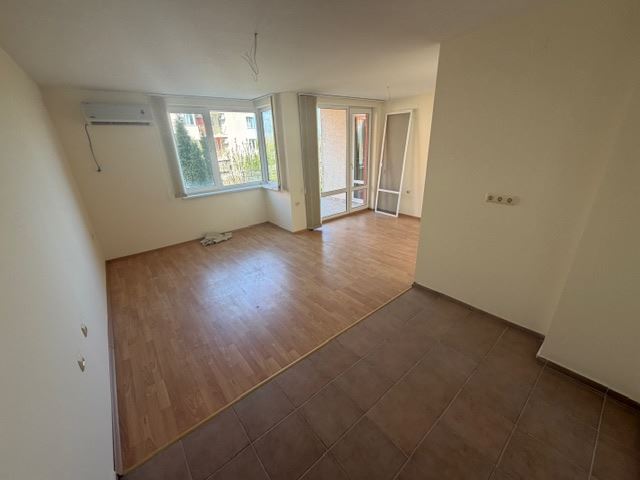  Prostorný byt s jednou ložnicí v zelené oáze ve Slunečném pobřeží – ideální pro dovolenou i investici